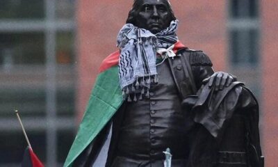 Breaking: Rioting pro-Hamas students break down barricades at George Washington University, steps from the White House;  Palestinian flag and Keffiyeh draped on the statue of the nation's first president |  The Gateway expert