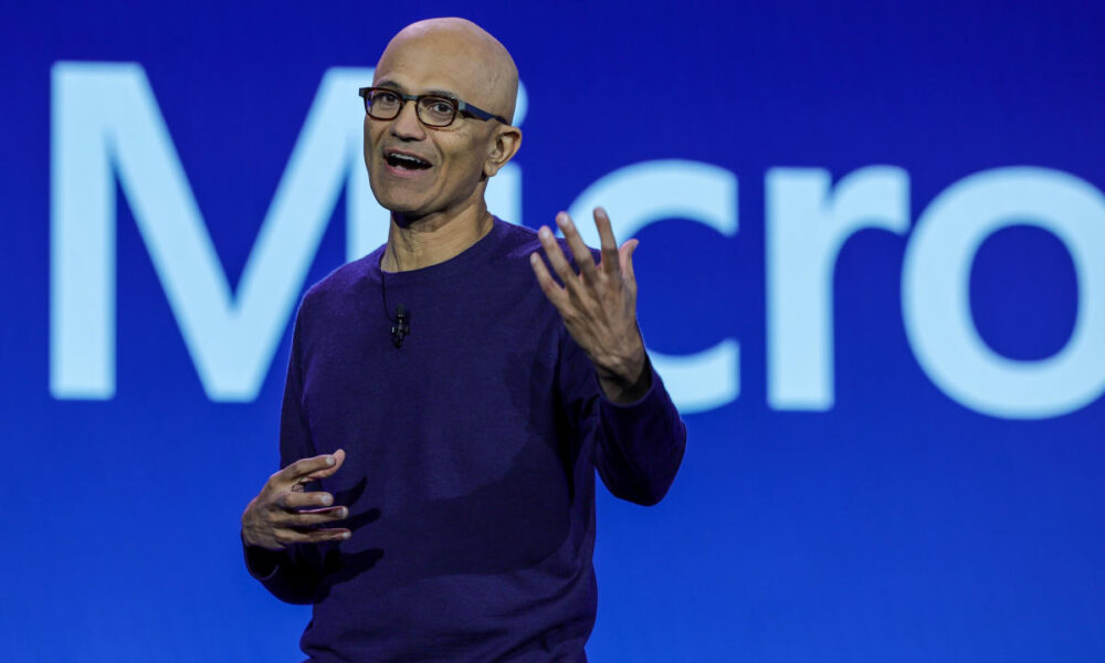 Microsoft beats both the top and bottom lines of the third quarter in cloud strength