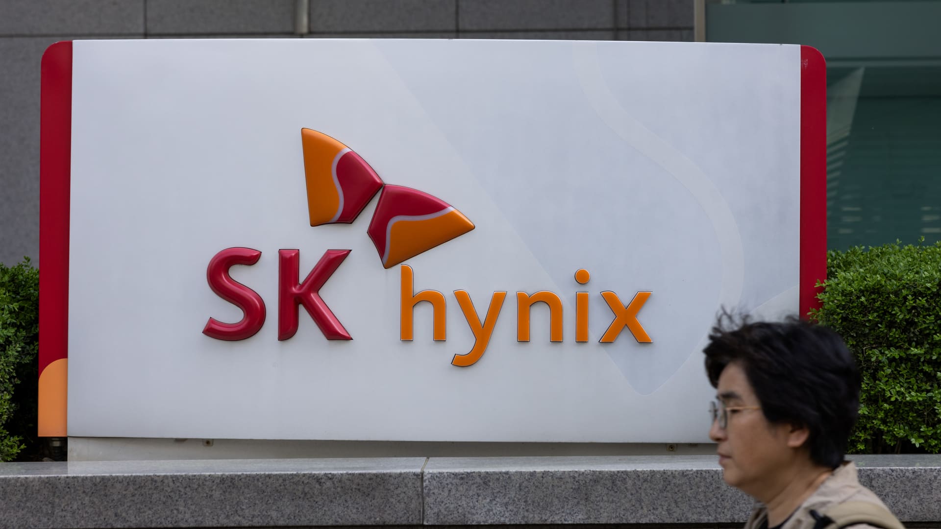Nvidia supplier SK Hynix makes back losses in the first quarter on demand for AI