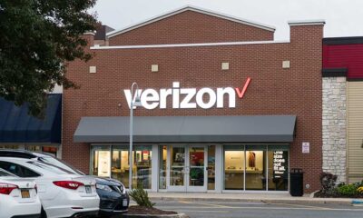 Verizon shares rise as earnings rise, wireless service revenue rises