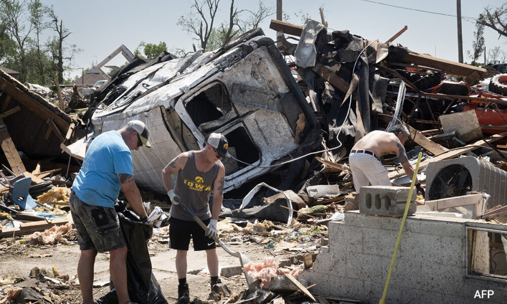 9 deaths as tornadoes, extreme storms hit several US states