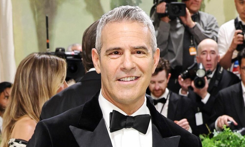 Andy Cohen responds to a meme about how he can't pose with his hands