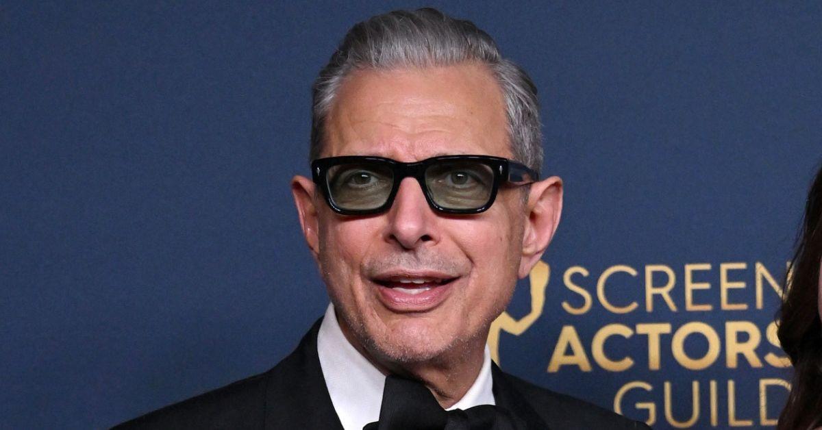 Jeff Goldblum has no plans to financially support his sons when they grow up, but wants them to 'row their own boat'