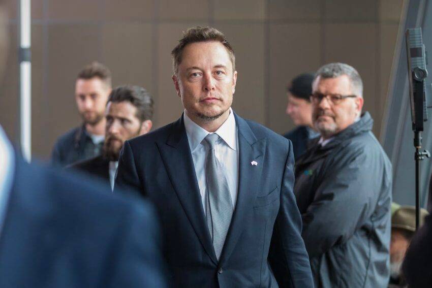 Elon Musk, Tesla’s chief executive, has secured shareholder approval to reinstate his unprecedented $56 billion (£44 billion) pay package, marking the largest in American corporate history.