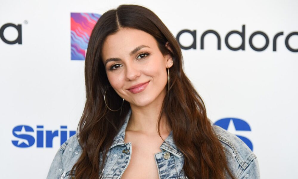 Get this Victoria Justice-approved moisturizing bomb for just $38