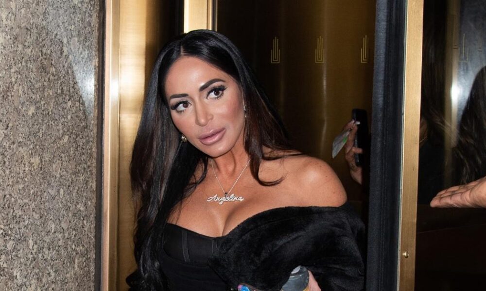 'Jersey Shore' star Angelina Pivarnick faces assault and resisting arrest charges: report