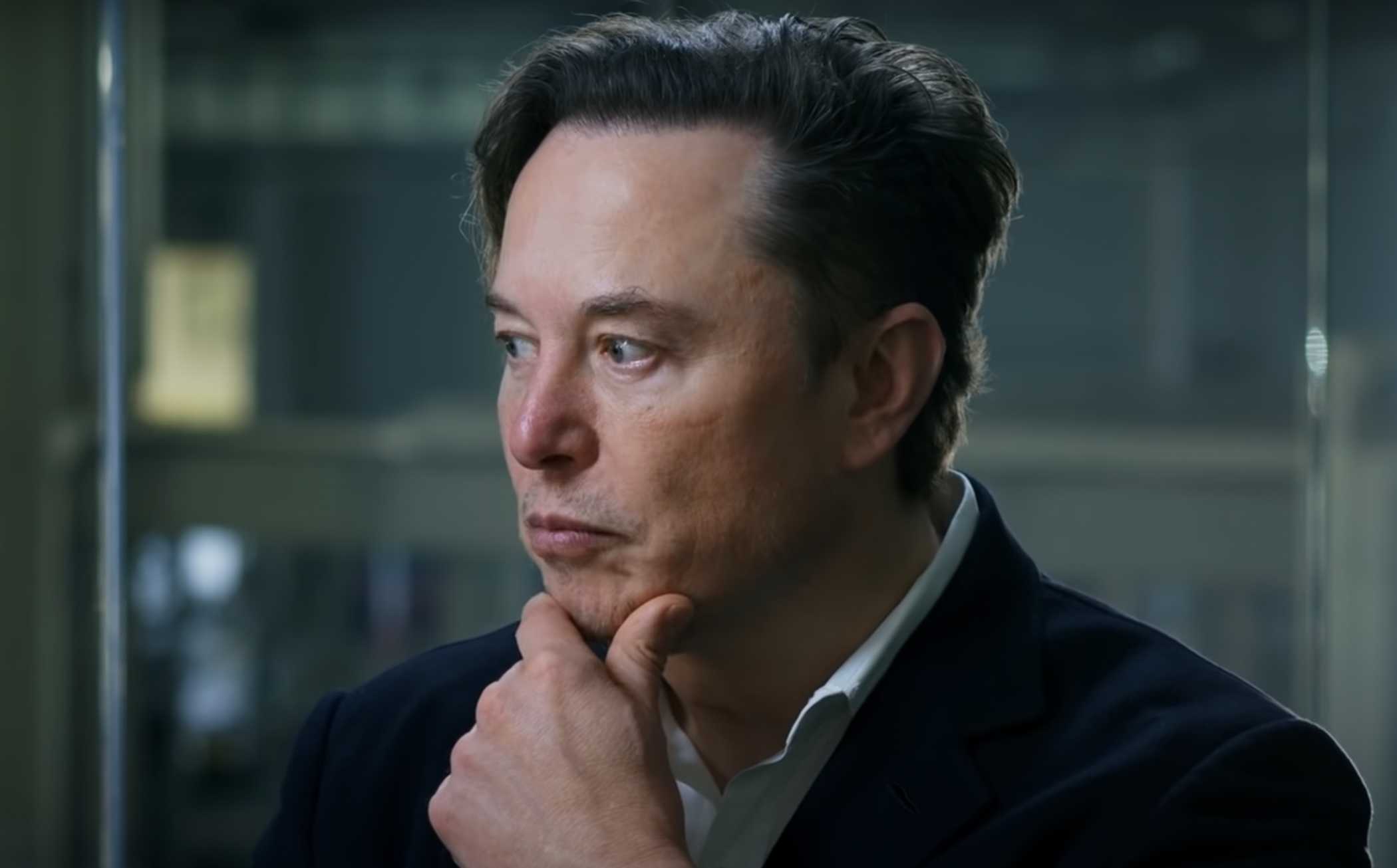 Musk declares war on Apple: threatens to ban devices over 'creepy spyware' AI integration |  The Gateway expert