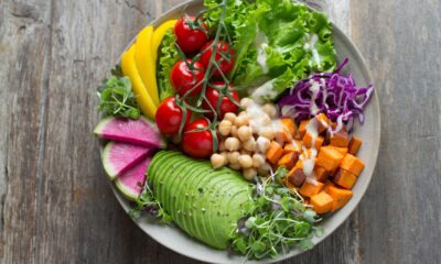 A short-term vegan diet associated with reductions in biological age estimates