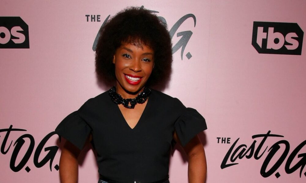 Comedian Amber Ruffin comes out on the last day of Pride Month
