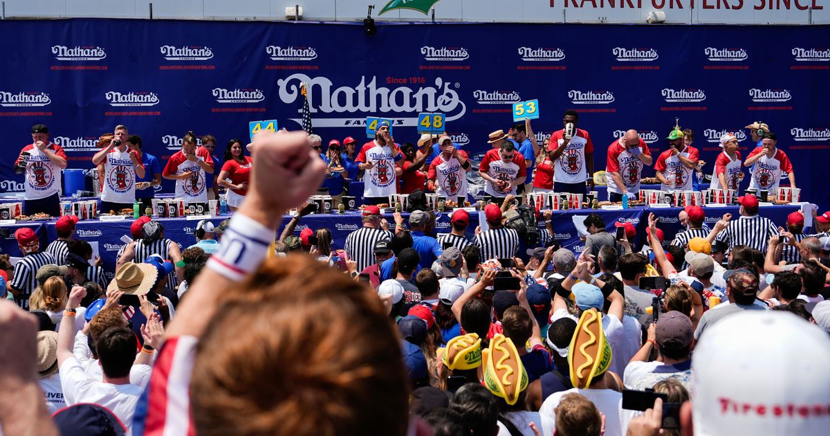 Patrick Bertoletti wins Nathan's hot dog eating contest while the champion is away