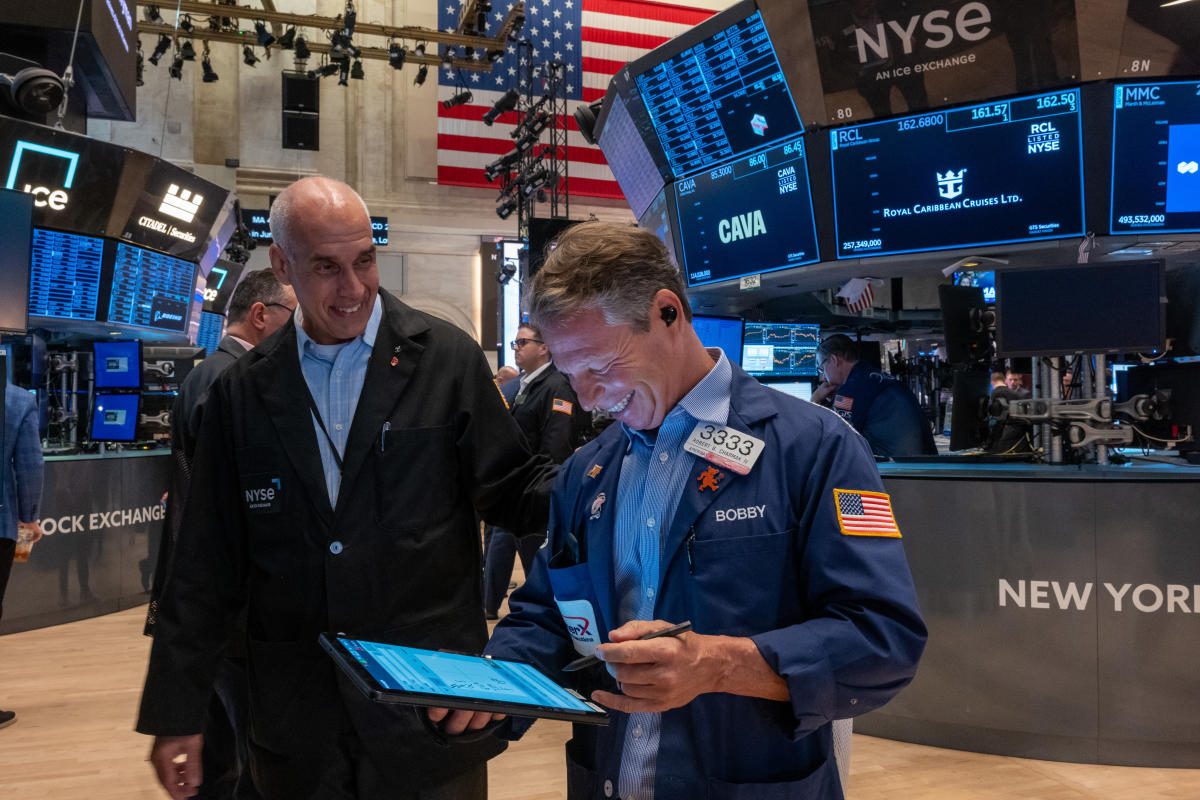 S&P 500 Hits New Highs as Fed-Cut Bets Increase: Markets Close