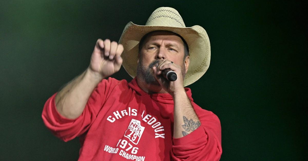 Garth Brooks 'obsessively lives like he's broke despite a $450 million fortune'